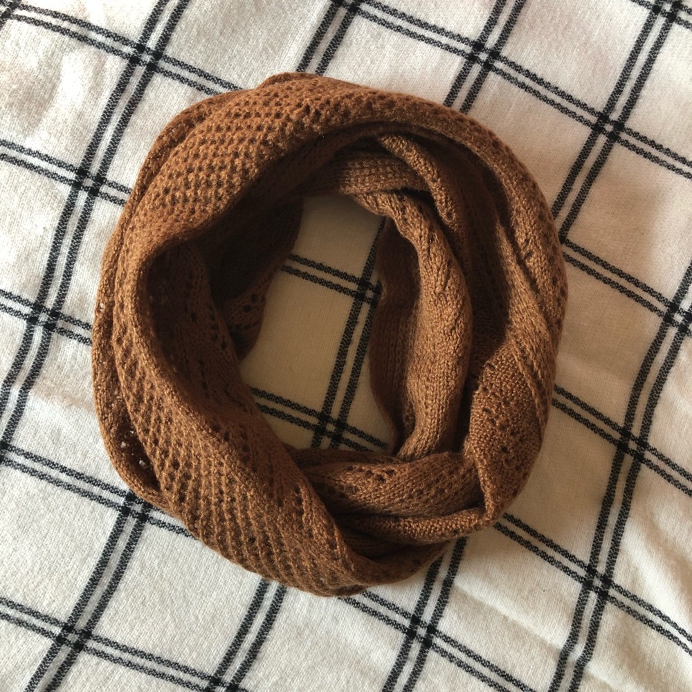 RUBI || Brown Infinity Scarf